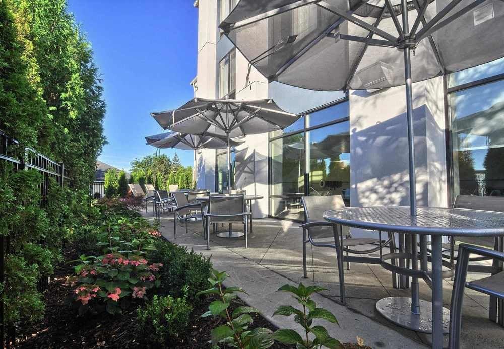 Springhill Suites Detroit Southfield Exterior photo