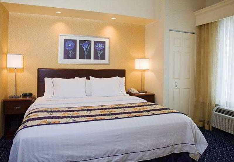 Springhill Suites Detroit Southfield Exterior photo