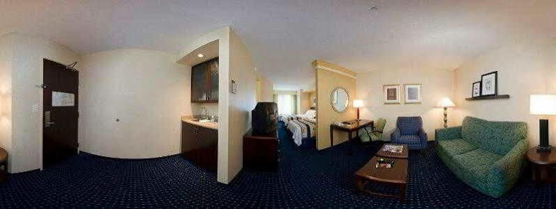 Springhill Suites Detroit Southfield Exterior photo